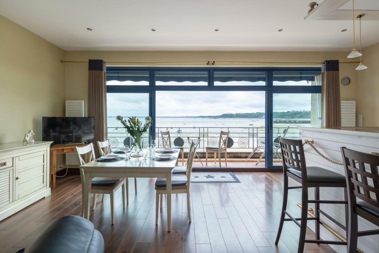La Bisquine - Appt Pour 4 Avec Vue Mer カンカル エクステリア 写真